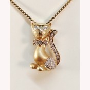 Anhänger "Katze mit Schleifchen", 18k Gold, Diamanten